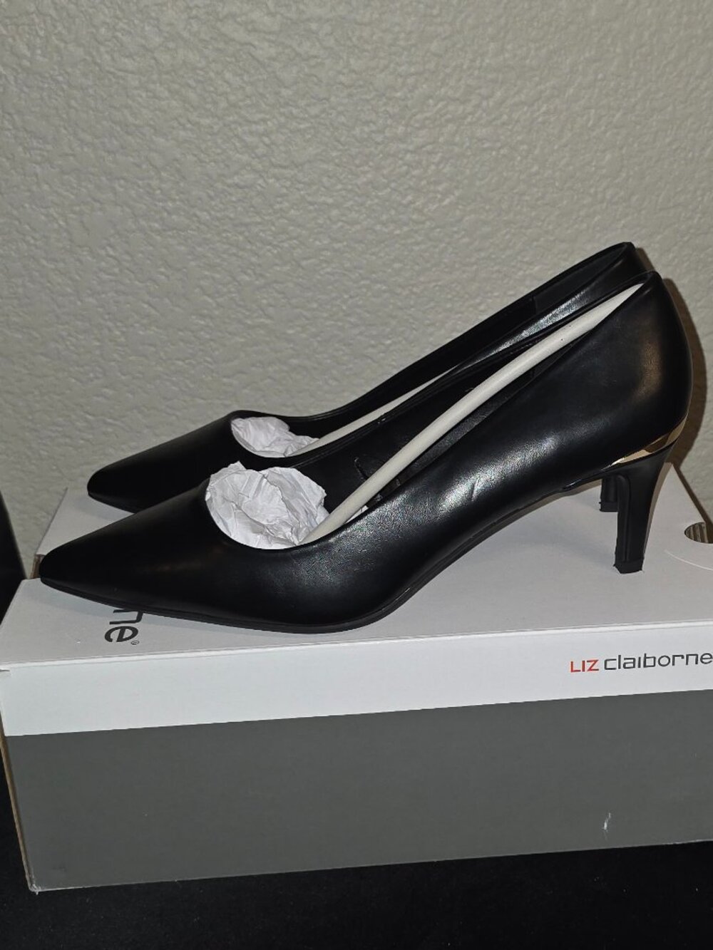 Liz Claiborne Flex Form Gracie Pointed Toe Black Pumps - Size 10 M